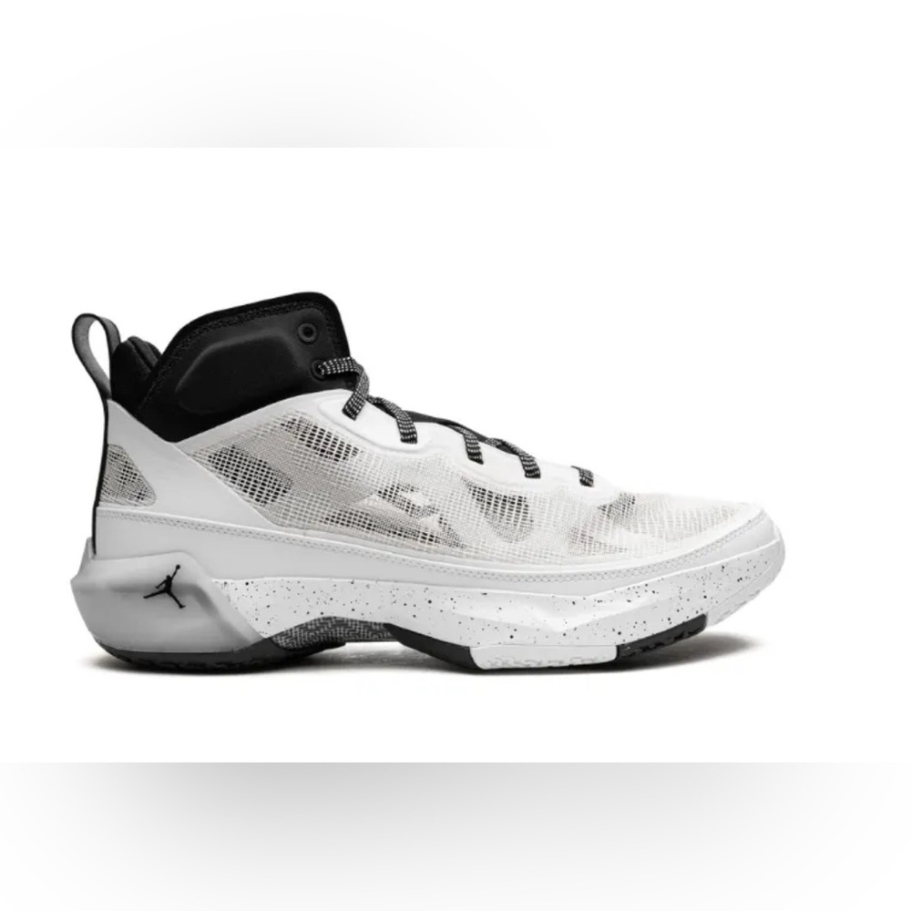Nike Jordan XXXVII “Oreo”